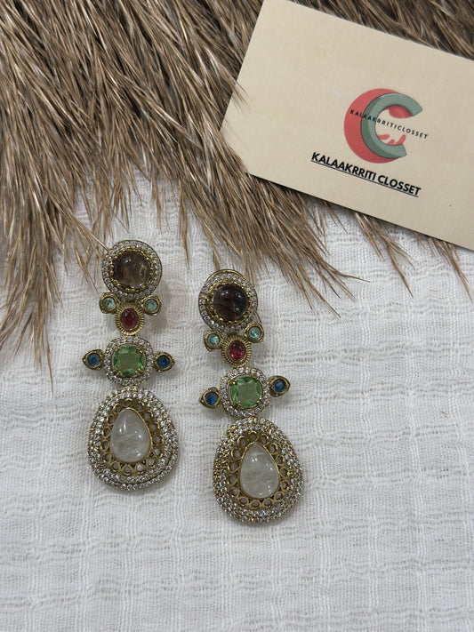 Noor-e-Riwaayat Doublet Earrings