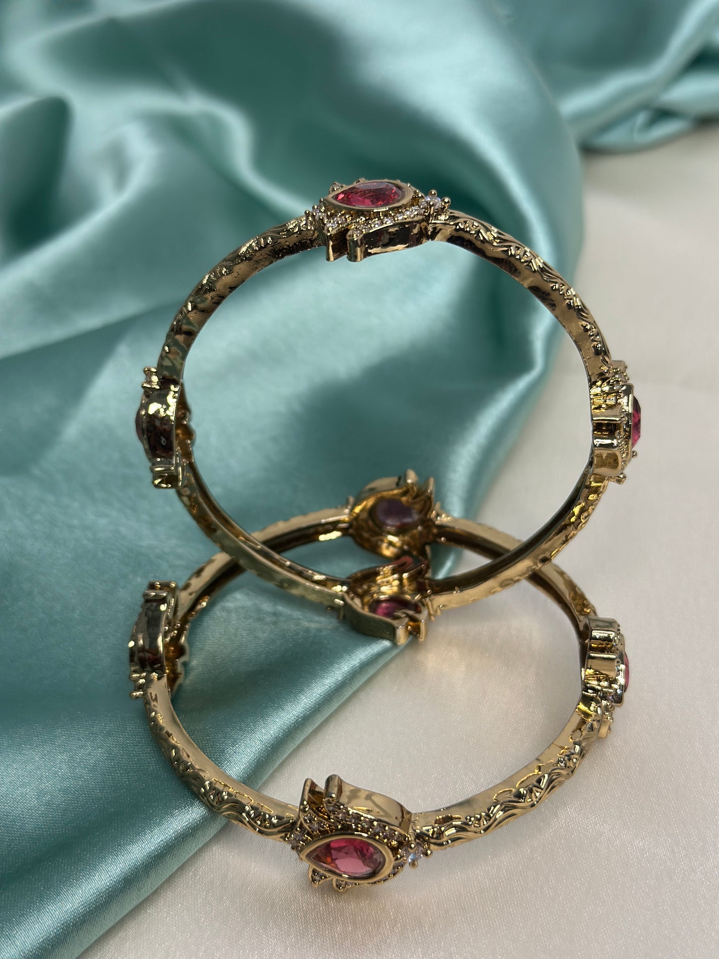 Emerald Flame Bangles – Set of 2