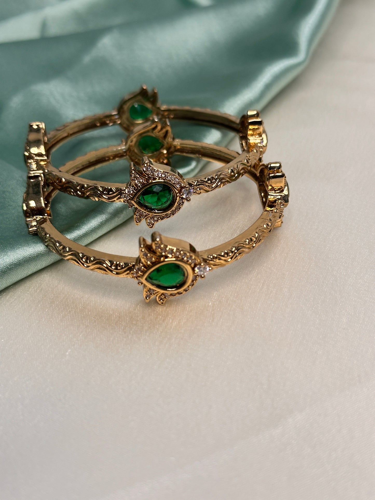 Emerald Flame Bangles – Set of 2