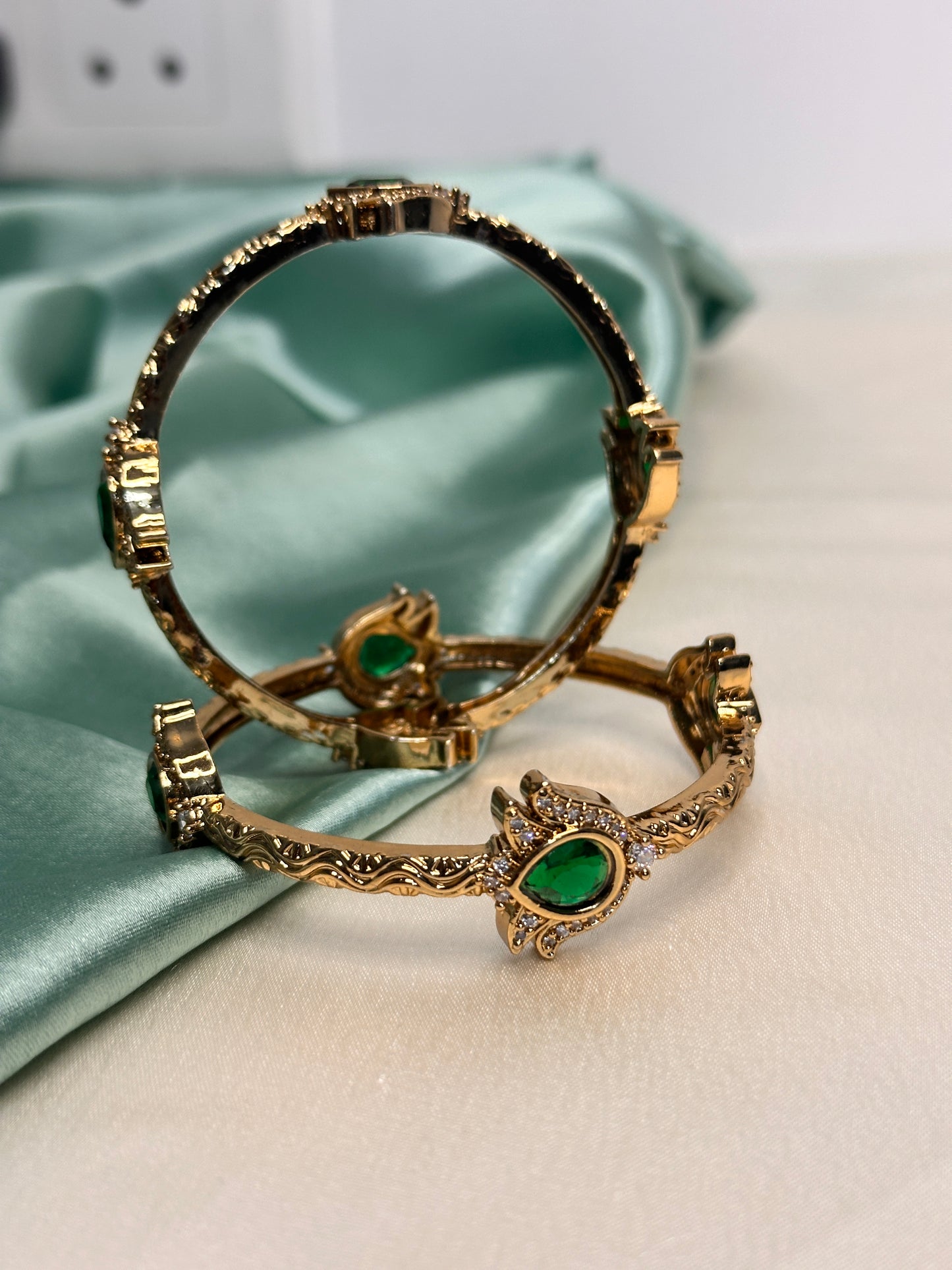 Emerald Flame Bangles – Set of 2