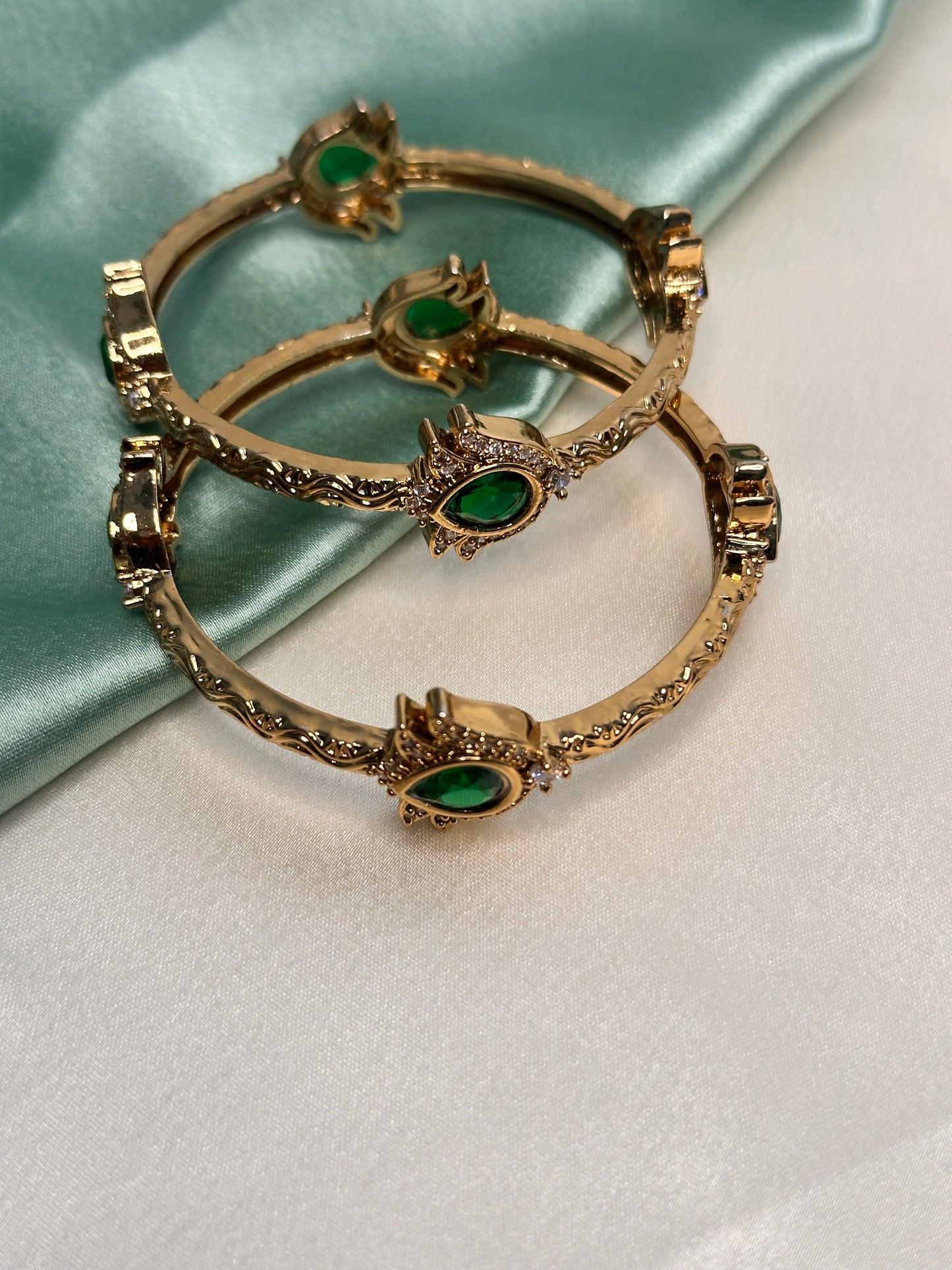 Emerald Flame Bangles – Set of 2