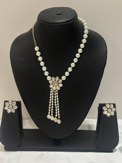 Asymmetry Pearl–Moissanite Set